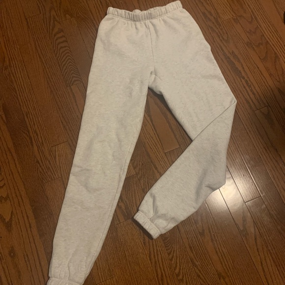 Aritzia Sweatpants - Picture 1 of 3
